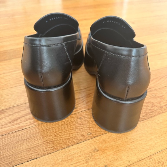 Authentic Chanel Calfskin CC platform loafers - Picture 5 of 9